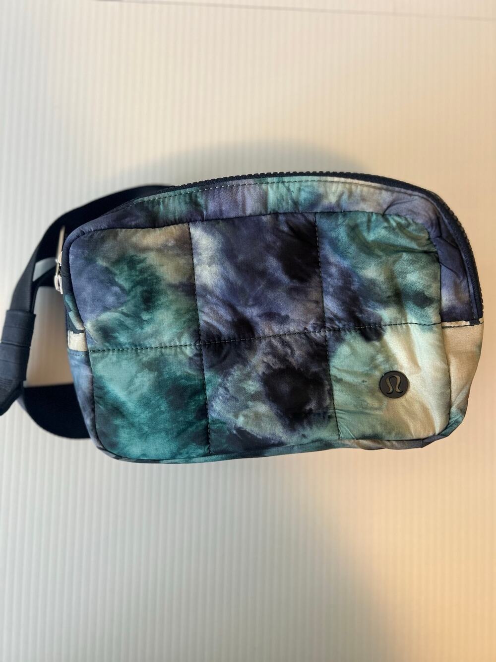 Lululemon Quilted Grid Belt Bag
Meteor Wash Print Multi